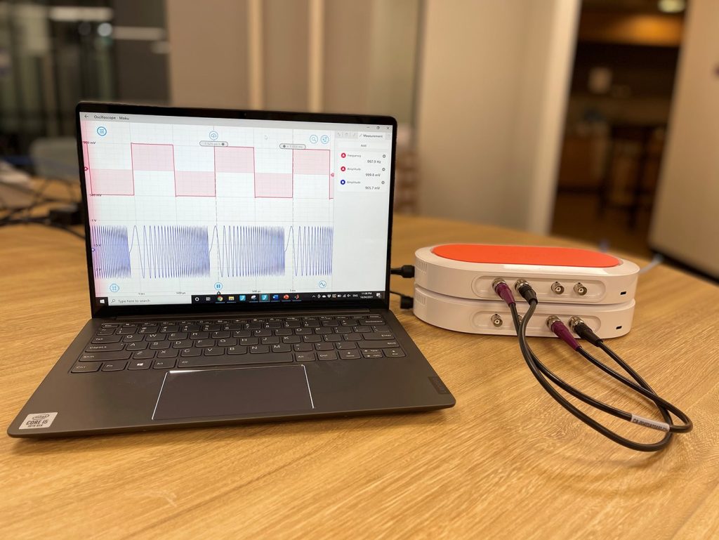 Figure 2: Moku:Go measurement hardware setup