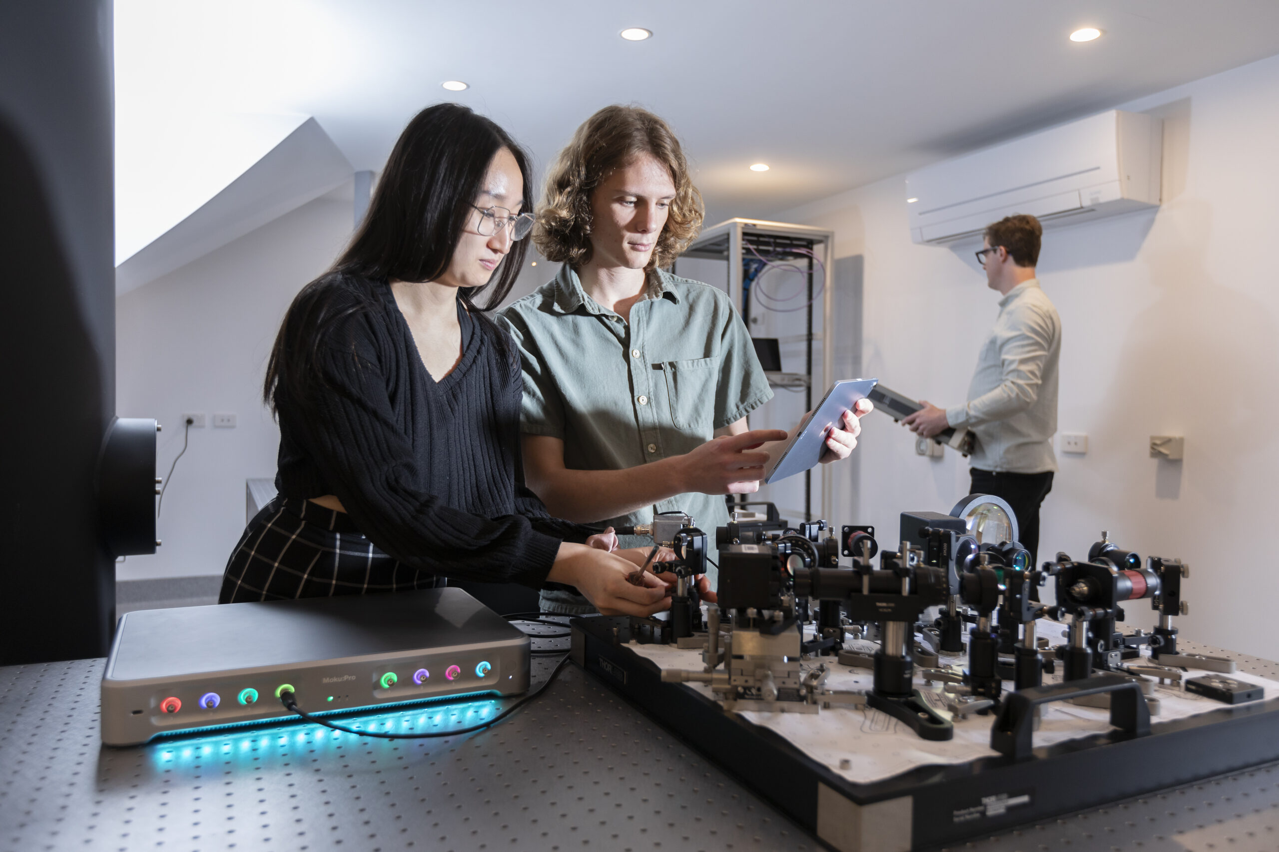 What’s a digital lock-in amplifier, and how does it work?