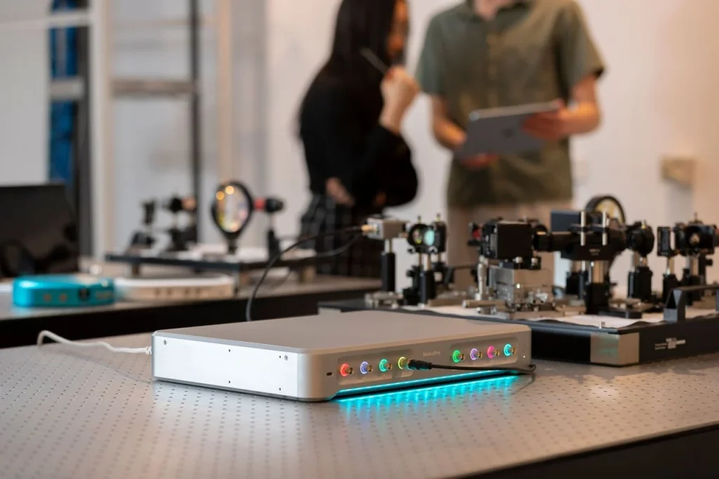 Using an FPGA-based lock-in amplifier for research